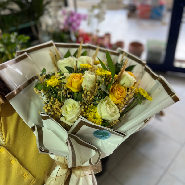  Antalya Çiçek Gönder Deluxe Gül Buketi